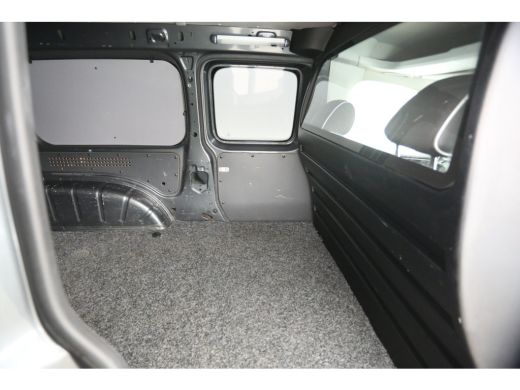 Volkswagen Caddy 2.0 TDI L2 150PK | 6-bak | Airco | Cruise | Camera | Carplay | 2xSchuifdeur | Trekhaak ActivLease financial lease