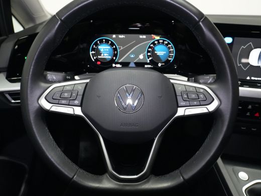 Volkswagen Golf 1.0 TSI 110pk Life Business ErgoActive Massage | Navigatie| Stoelverw. | Keyless 253 ActivLease financial lease