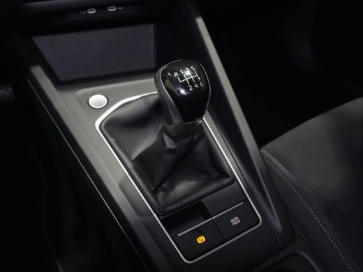 Volkswagen Golf 1.0 TSI 110pk Life Business ErgoActive Massage | Navigatie| Stoelverw. | Keyless 253 ActivLease financial lease