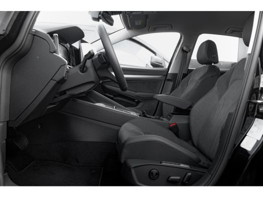 Volkswagen Golf 1.5 eHybrid 204pk Life Edition | Trekhaak | 18" | ErgoActive | Navigatie ActivLease financial lease