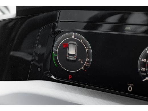 Volkswagen Golf 1.5 eHybrid 204pk Life Edition | Trekhaak | 18" | ErgoActive | Navigatie ActivLease financial lease