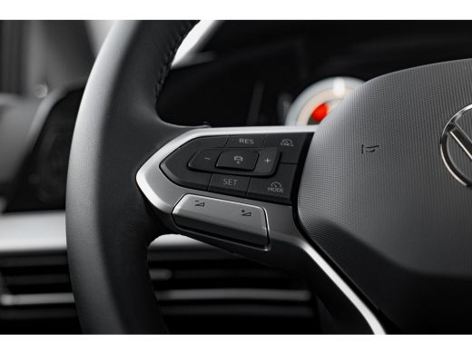 Volkswagen Golf 1.5 eHybrid 204pk Life Edition | Trekhaak | 18" | ErgoActive | Navigatie ActivLease financial lease