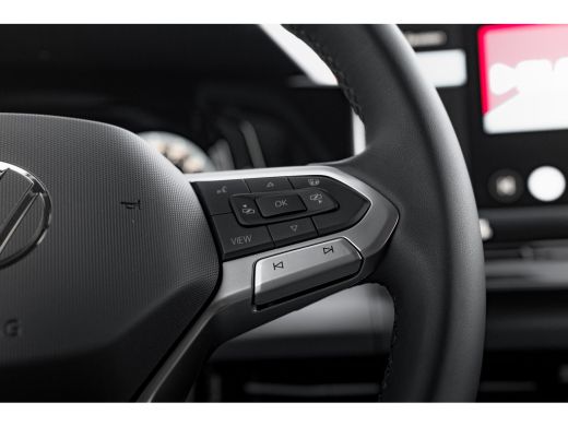 Volkswagen Golf 1.5 eHybrid 204pk Life Edition | Trekhaak | 18" | ErgoActive | Navigatie ActivLease financial lease