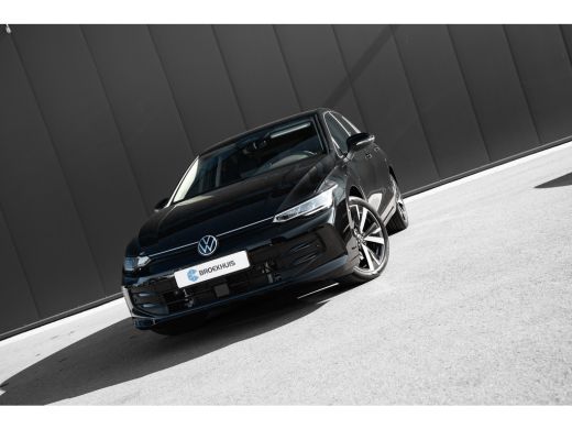 Volkswagen Golf 1.5 eHybrid 204pk Life Edition | Trekhaak | 18" | ErgoActive | Navigatie ActivLease financial lease