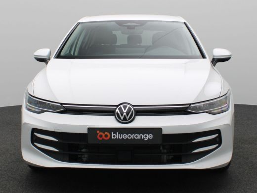 Volkswagen Golf 1.5 eHybrid Life Edition 204PK DSG Trekhaak, Memorystoel, Ergo Active Stoelen, 17" LM Velgen, Key... ActivLease financial lease