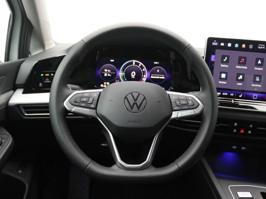 Volkswagen Golf 1.5 eHybrid Life Edition 204PK DSG Trekhaak, Memorystoel, Ergo Active Stoelen, 17" LM Velgen, Key... ActivLease financial lease