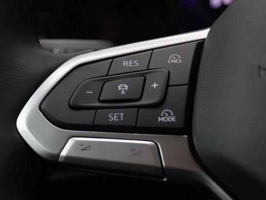 Volkswagen Golf 1.5 eHybrid Life Edition 204PK DSG Trekhaak, Memorystoel, Ergo Active Stoelen, 17" LM Velgen, Key... ActivLease financial lease