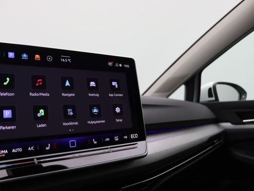 Volkswagen Golf 1.5 eHybrid Life Edition 204PK DSG Trekhaak, Memorystoel, Ergo Active Stoelen, 17" LM Velgen, Key... ActivLease financial lease