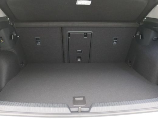 Volkswagen Golf 1.5 eHybrid Life Edition 204PK DSG Trekhaak, Memorystoel, Ergo Active Stoelen, 17" LM Velgen, Key... ActivLease financial lease