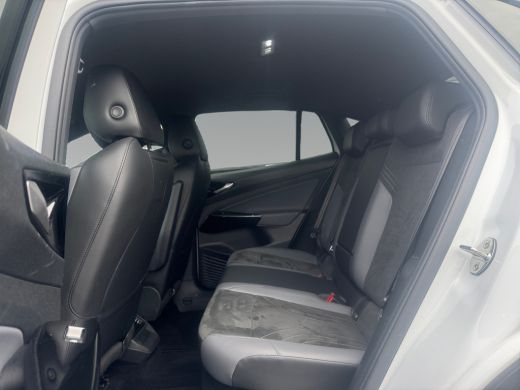 Volkswagen ID.5 Pro 77 kWh 204pk Parkeersensor voor en achter | Adaptive cruise control | Verwarmbare voorstoelen ActivLease financial lease