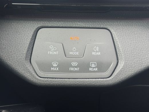 Volkswagen ID.5 Pro 77 kWh 204pk Parkeersensor voor en achter | Adaptive cruise control | Verwarmbare voorstoelen ActivLease financial lease