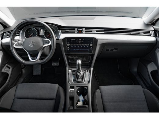 Volkswagen Passat Variant 1.4 TSI PHEV 218pk GTE | Trekhaak | 360 Camera | Stoelverwarming | Navigatie ActivLease financial lease