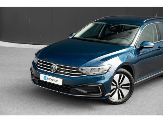 Volkswagen Passat Variant 1.4 TSI PHEV 218pk GTE | Trekhaak | 360 Camera | Stoelverwarming | Navigatie ActivLease financial lease