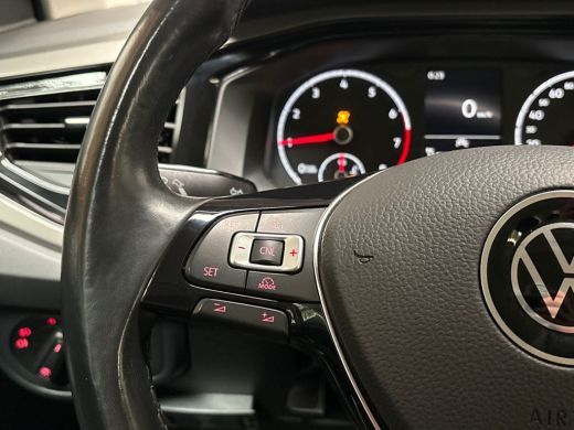 Volkswagen Polo 1.0 Sportline (APPLE CARPLAY, GROOT NAVI, CRUISE, ARMSTEUN, SPORTSTOELEN, BLUETOOTH, NIEUWE APK, ... ActivLease financial lease