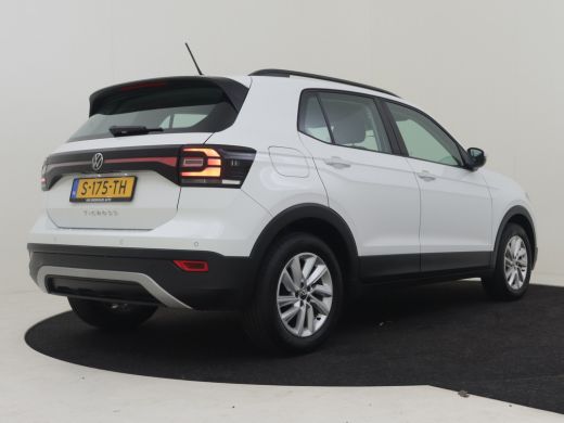 Volkswagen T-Cross 1.0 TSI Life 95Pk | Cruise control adaptief | Parkeersensoren | Apple carplay Android auto | DAB ... ActivLease financial lease