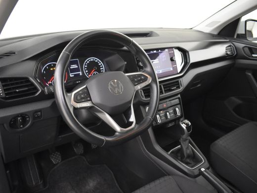 Volkswagen T-Cross 1.0 TSI Life 95Pk | Cruise control adaptief | Parkeersensoren | Apple carplay Android auto | DAB ... ActivLease financial lease