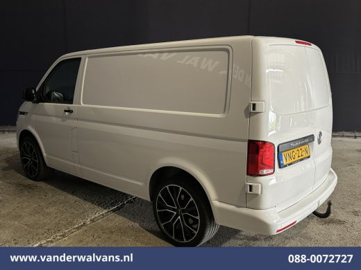Volkswagen Transporter 2.0 TDI L1H1 Euro6 Airco | Apple Carplay | Cruisecontrol | LM-velgen | Trekhaak | Parkeersensoren... ActivLease financial lease