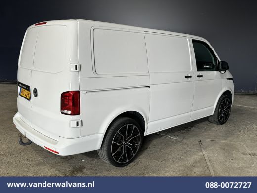 Volkswagen Transporter 2.0 TDI L1H1 Euro6 Airco | Apple Carplay | Cruisecontrol | LM-velgen | Trekhaak | Parkeersensoren... ActivLease financial lease