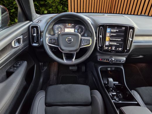 Volvo  XC40 1.5 T4 Plug-in hybrid Plus Dark | Harman/Kardon | Memory | 360 Camera | Pilot Assist ActivLease financial lease