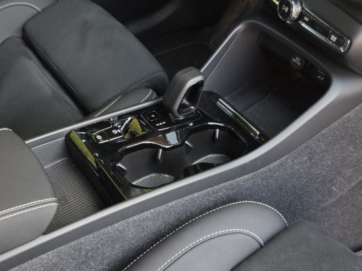 Volvo  XC40 1.5 T4 Plug-in hybrid Plus Dark | Harman/Kardon | Memory | 360 Camera | Pilot Assist ActivLease financial lease