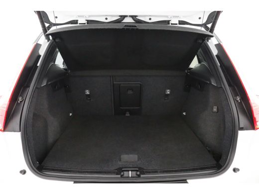 Volvo  XC40 T5 Recharge R-Design | Panoramadak | Adaptieve Cruise control | Stoel en stuurwielverwarming | Tr... ActivLease financial lease