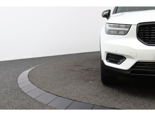 Volvo  XC40 T5 Recharge R-Design | Panoramadak | Adaptieve Cruise control | Stoel en stuurwielverwarming | Tr... ActivLease financial lease