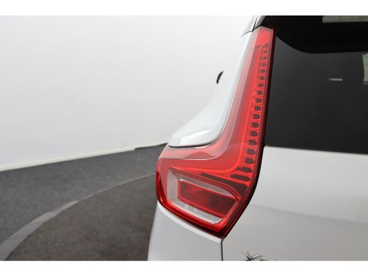 Volvo  XC40 T5 Recharge R-Design | Panoramadak | Adaptieve Cruise control | Stoel en stuurwielverwarming | Tr... ActivLease financial lease