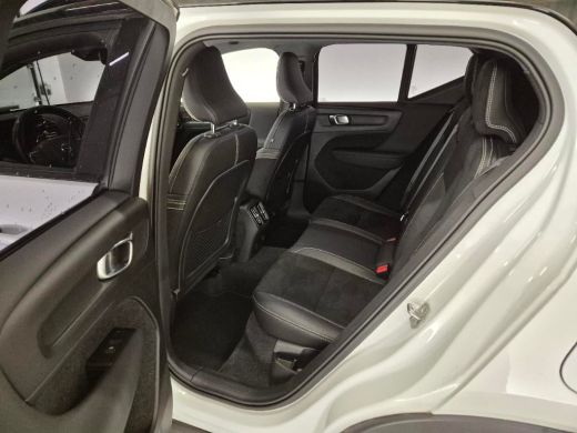 Volvo  XC40 Recharge P8 AWD R-Design | Harman Kardon | Trekhaak | Stylingkit | 20'' | ActivLease financial lease