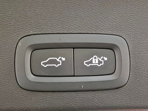 Volvo  XC40 Recharge P8 AWD R-Design | Harman Kardon | Trekhaak | Stylingkit | 20'' | ActivLease financial lease