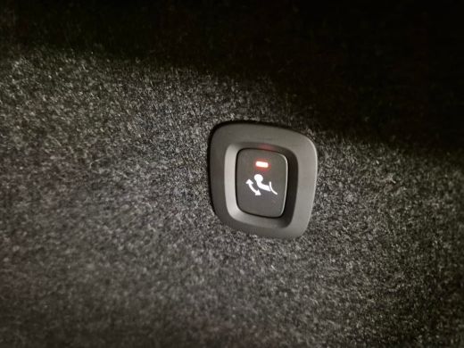 Volvo  XC40 Recharge P8 AWD R-Design | Harman Kardon | Trekhaak | Stylingkit | 20'' | ActivLease financial lease