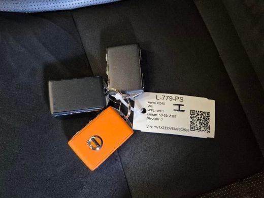 Volvo  XC40 Recharge P8 AWD R-Design | Harman Kardon | Trekhaak | Stylingkit | 20'' | ActivLease financial lease