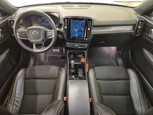 Volvo  XC40 Recharge P8 AWD R-Design | Harman Kardon | Trekhaak | Stylingkit | 20'' | ActivLease financial lease