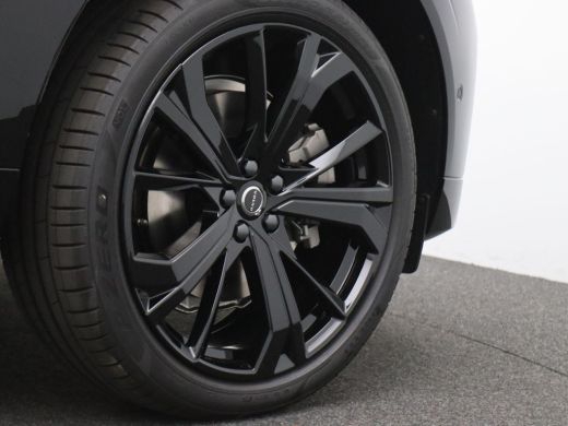 Volvo  XC60 2.0 T6 Plug-in hybrid AWD Plus Black Edition 350PK Pano-Schuifdak, Trekhaak, 21" LM Velgen, 360gr... ActivLease financial lease