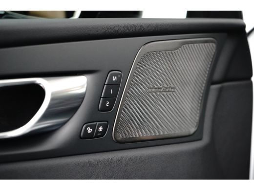 Volvo  XC60 2.0 T6 Plus Black Edition Recharge AWD | Trekhaak | 360 Cam | Pano | Head-up | Harman/Kardon | Me... ActivLease financial lease