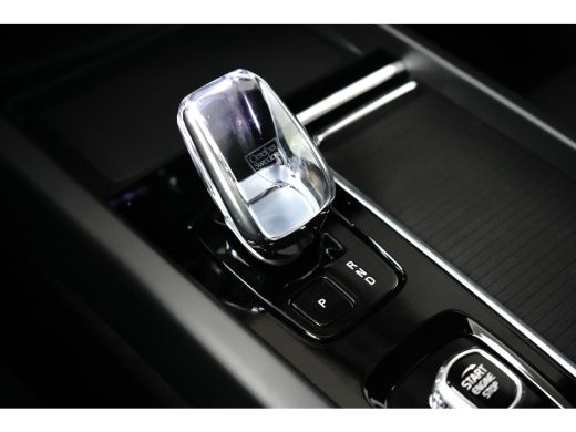 Volvo  XC60 2.0 T6 Plus Black Edition Recharge AWD | Trekhaak | 360 Cam | Pano | Head-up | Harman/Kardon | Me... ActivLease financial lease