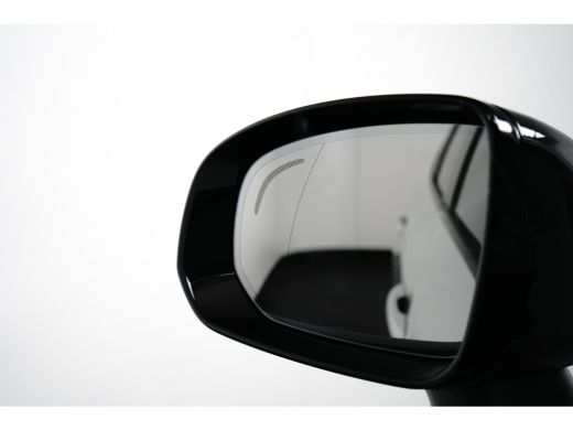 Volvo  XC60 2.0 T6 Plus Black Edition Recharge AWD | Trekhaak | 360 Cam | Pano | Head-up | Harman/Kardon | Me... ActivLease financial lease