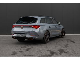 CUPRA Leon Sportstourer 1.4 e-Hybrid 245 PK VZ Performance Panoramadak | Achteruitrijcamera | Adaptive cruise control | D...