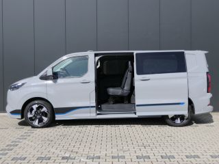 Ford Transit Custom 320 2.5 PHEV L2H1 Sport DC | Dubbele Cabine | 19 Inch | Dubbele Schuifdeur | Trekhaak | Adaptive ...
