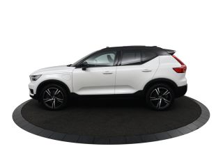 Volvo  XC40 T5 Recharge R-Design | Panoramadak | Adaptieve Cruise control | Stoel en stuurwielverwarming | Tr...