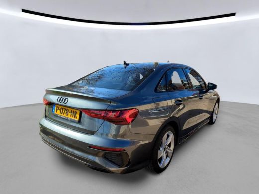 Audi A3 Limousine 30 TFSI S edition NL-AUTO | 1/2 LEDER | CARPLAY ActivLease financial lease