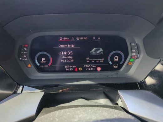 Audi A3 Limousine 30 TFSI S edition NL-AUTO | 1/2 LEDER | CARPLAY ActivLease financial lease