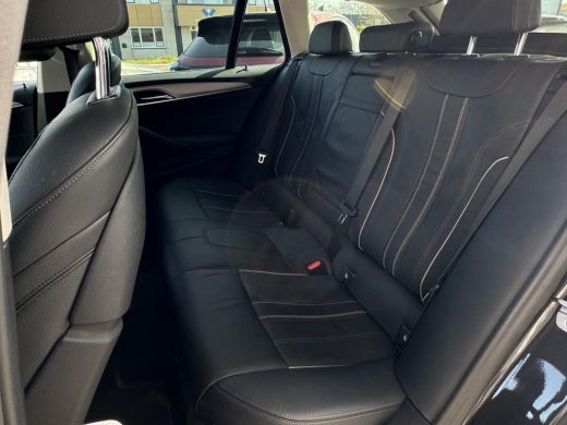 BMW 5 Serie Touring 520e Business Edition Plus NL-AUTO | LEDER | PDC ActivLease financial lease