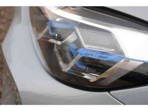 BMW X3 xDrive30e M-Sport Pano M-zetels Trekhaak HUD Laser-LED 20inch ActivLease financial lease