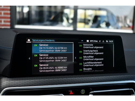 BMW X3 xDrive30e M-Sport Pano M-zetels Trekhaak HUD Laser-LED 20inch ActivLease financial lease