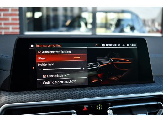 BMW X3 xDrive30e M-Sport Pano M-zetels Trekhaak HUD Laser-LED 20inch ActivLease financial lease