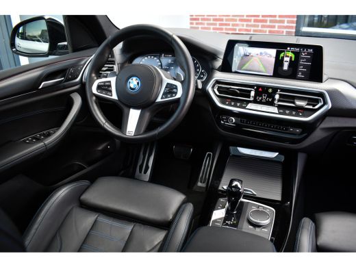 BMW X3 xDrive30e M-Sport Pano M-zetels Trekhaak HUD Laser-LED 20inch ActivLease financial lease