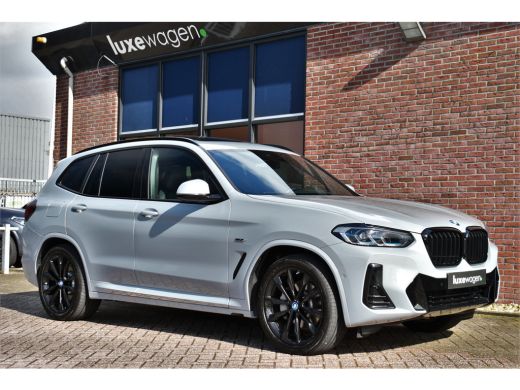 BMW X3 xDrive30e M-Sport Pano M-zetels Trekhaak HUD Laser-LED 20inch ActivLease financial lease