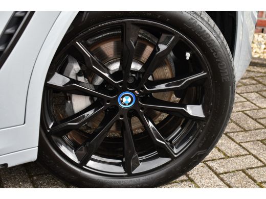BMW X3 xDrive30e M-Sport Pano M-zetels Trekhaak HUD Laser-LED 20inch ActivLease financial lease