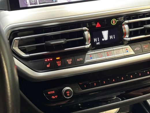 BMW X3 xDrive30e Sport 293Pk Automaat (APPLE CARPLAY, GROOT NAVI, MEMORY SEATS, LASER KOPLAMPEN, BRUIN L... ActivLease financial lease