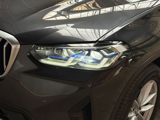 BMW X3 xDrive30e Sport 293Pk Automaat (APPLE CARPLAY, GROOT NAVI, MEMORY SEATS, LASER KOPLAMPEN, BRUIN L... ActivLease financial lease